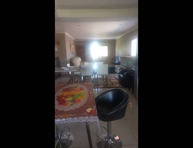 3 BEDROOM HOUSE FOR SALE IN LENASIA SOUTH